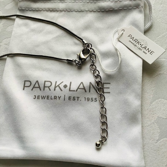 Trinity Necklace, Interlocking Trimetal Rings Rose Gold, Gold & Silver Zirconia - Picture 5 of 12